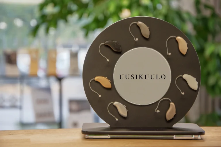 Kuulokojeiden valinta ja esittely Uusikuulolla.